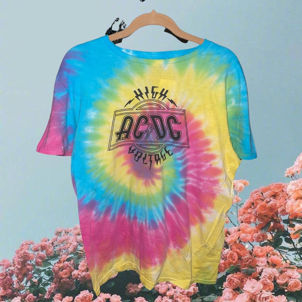 AC/DC tie dye band tee ❤️🧡💛💚💙💜
